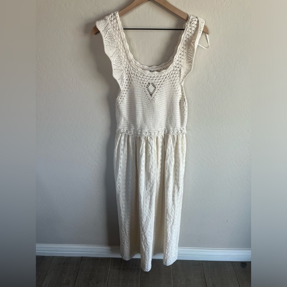 Zara Embroidered Eyelet Boho Cream Ivory Midi Dress Size M/L NWT - Picture 3 of 6